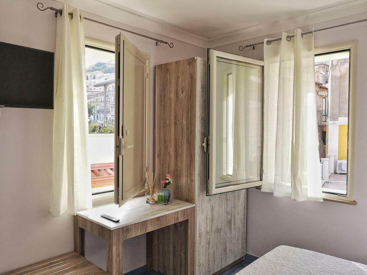 A Casa Di Noemi Hotell Pizzo  Exteriör bild